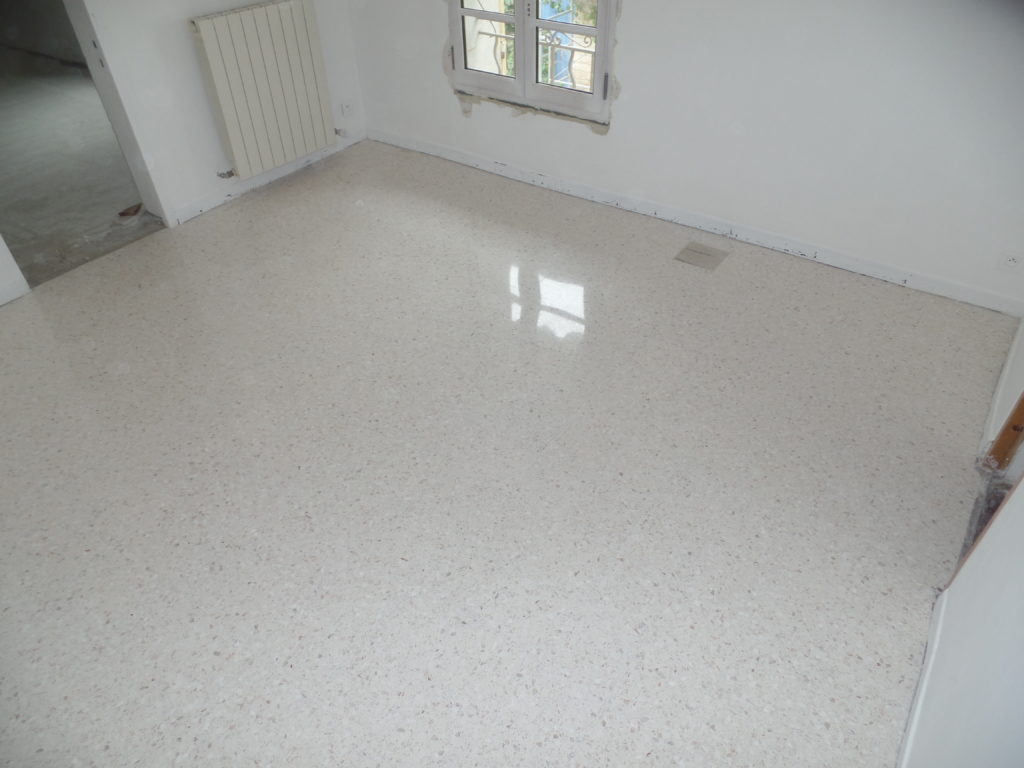 SOLAG-Maître-Restaurateur-Solier-Granito-Goult-84-Chambre-Après-1024x768