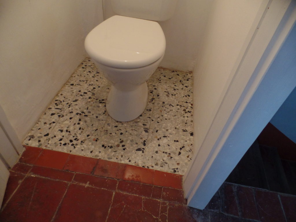 SOLAG-Maître-Restaurateur-Solier-Granito-Goult-84-Toilettes-Après-1024x768